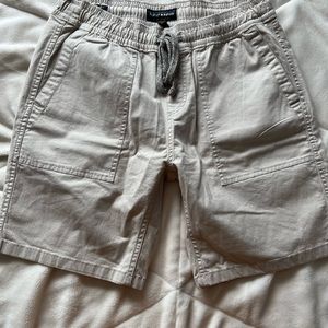 Mens Lucky brand khaki shorts